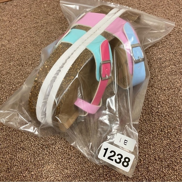 Wonder Nation color block sandals girls size 4 Comfort Footbed & Adjustable - Picture 5 of 5